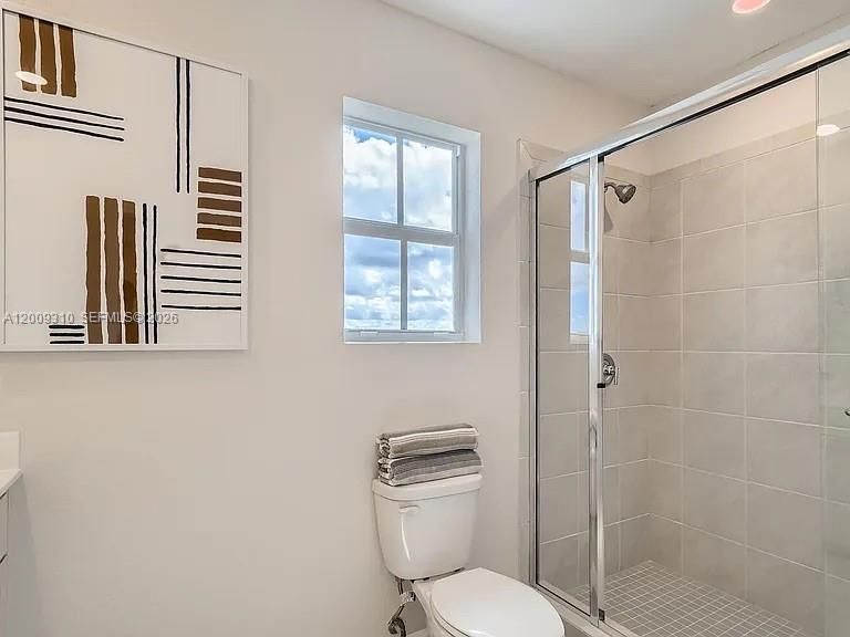 Active With Contract: $329,900 (3 beds, 2 baths, 1712 Square Feet)