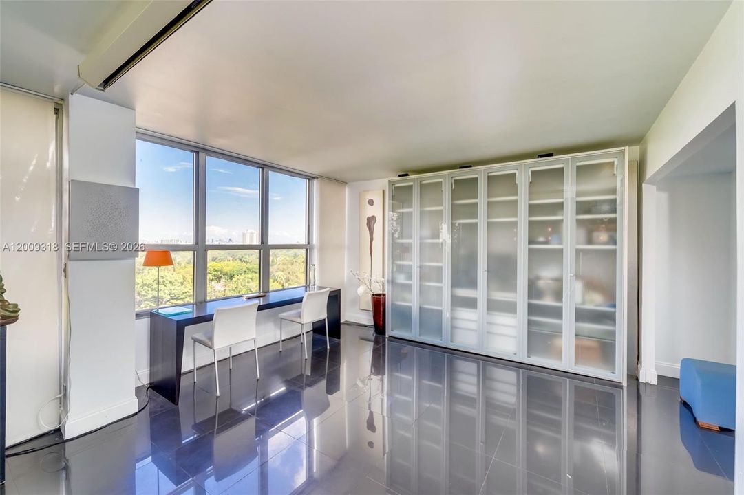 For Sale: $450,000 (2 beds, 2 baths, 1219 Square Feet)
