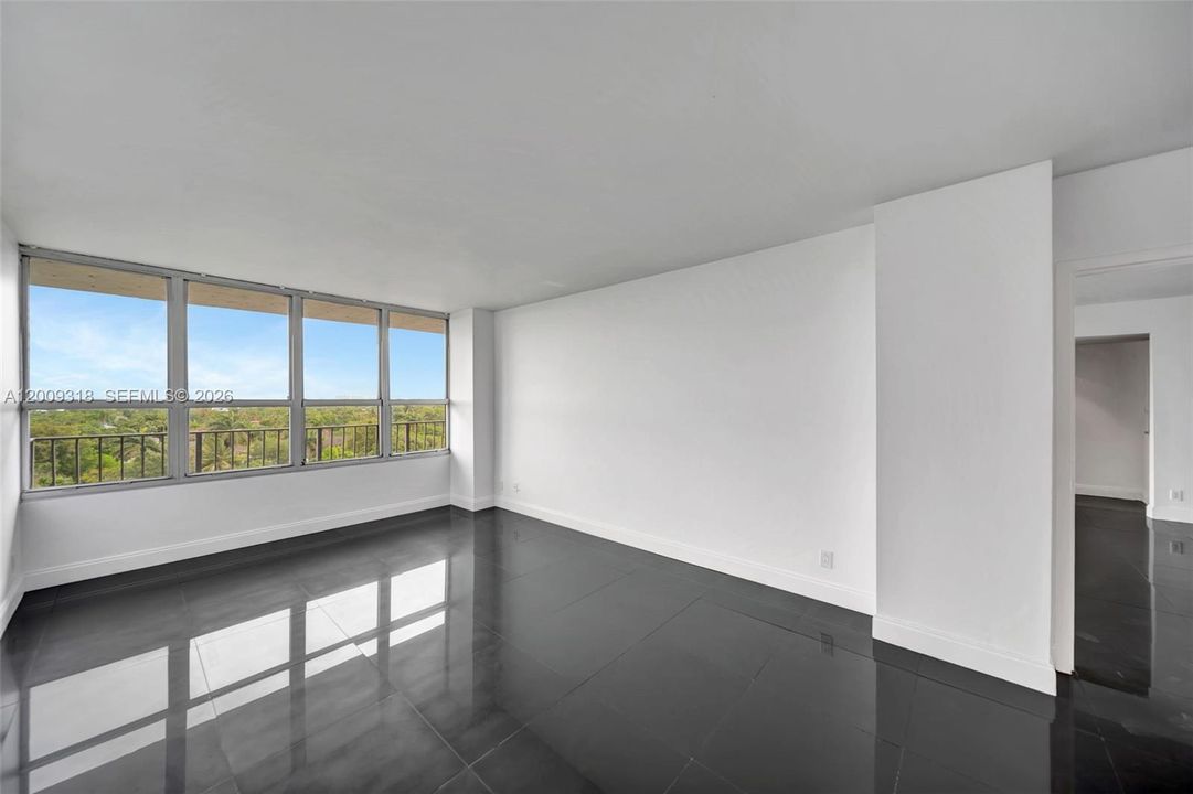 For Sale: $450,000 (2 beds, 2 baths, 1219 Square Feet)