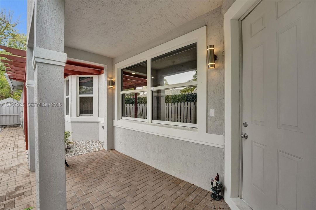 En Venta: $599,000 (3 camas, 2 baños, 2118 Pies cuadrados)