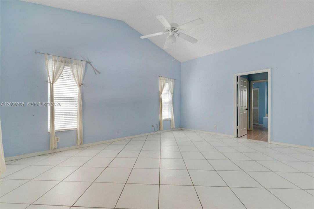 For Sale: $829,900 (4 beds, 2 baths, 2425 Square Feet)