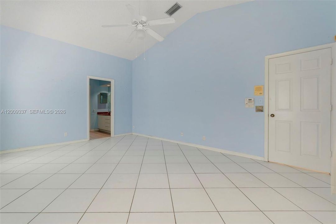 For Sale: $829,900 (4 beds, 2 baths, 2425 Square Feet)
