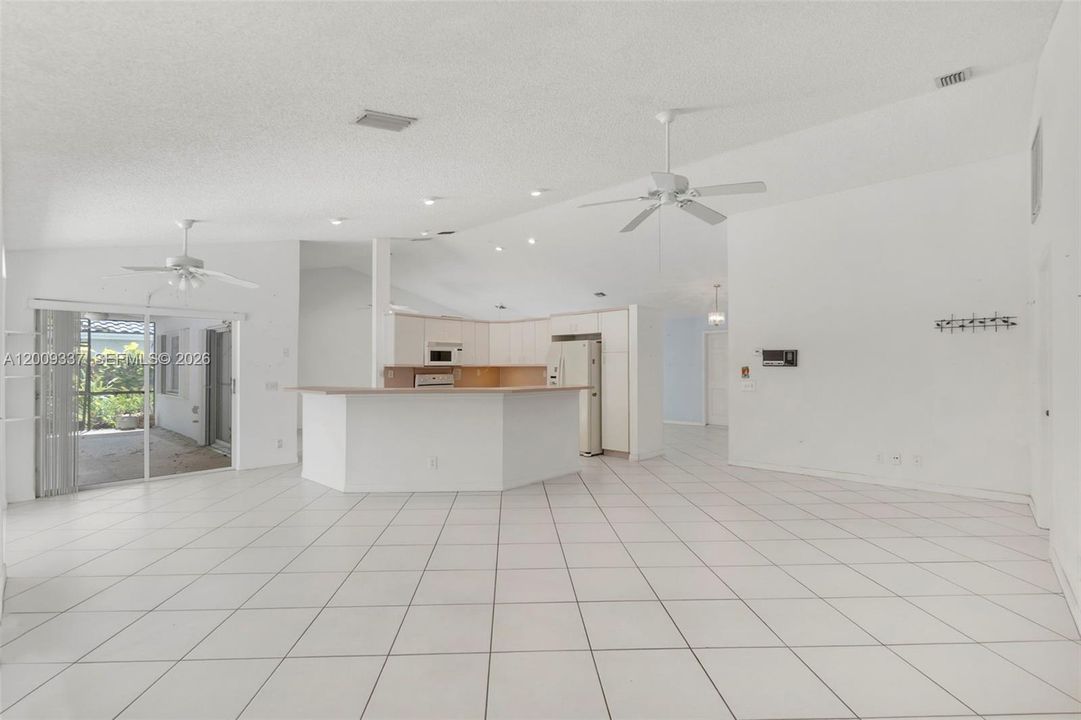 For Sale: $829,900 (4 beds, 2 baths, 2425 Square Feet)