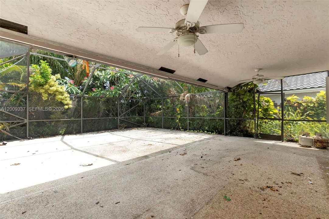 For Sale: $829,900 (4 beds, 2 baths, 2425 Square Feet)