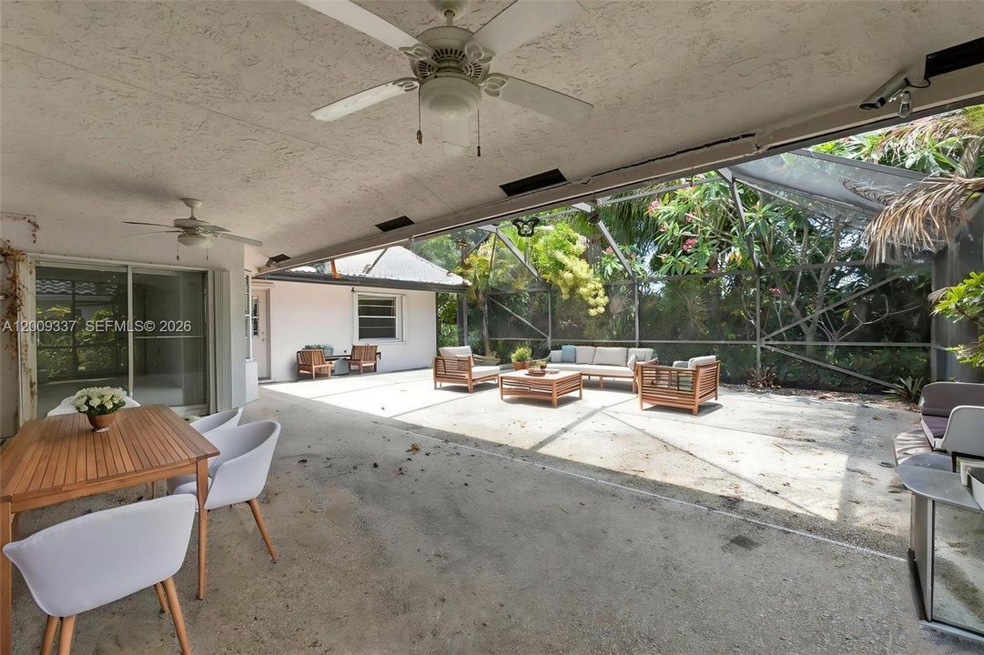 For Sale: $829,900 (4 beds, 2 baths, 2425 Square Feet)