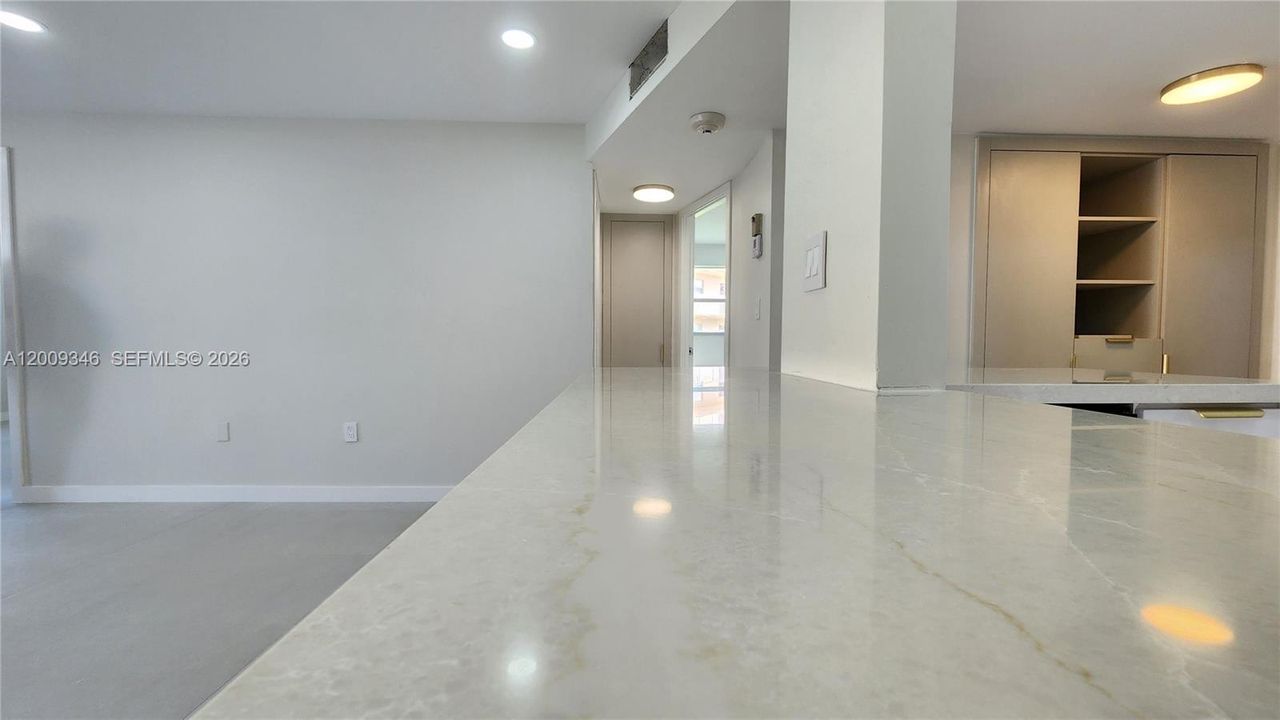 Active With Contract: $140,000 (2 beds, 2 baths, 850 Square Feet)