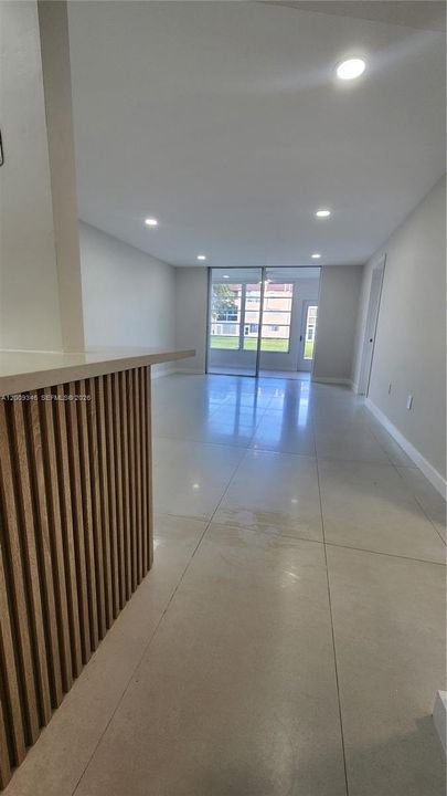 Active With Contract: $140,000 (2 beds, 2 baths, 850 Square Feet)