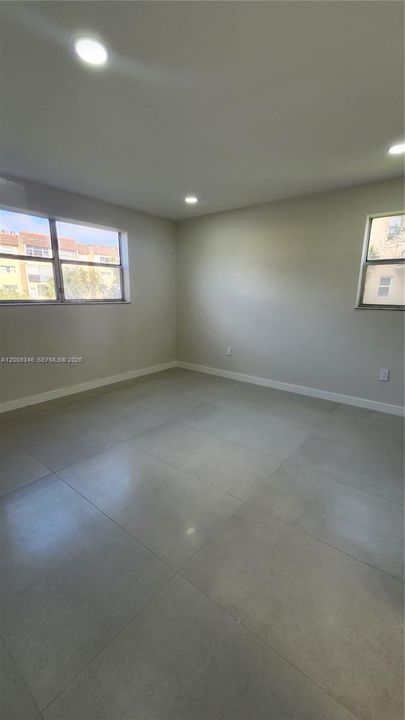 Active With Contract: $140,000 (2 beds, 2 baths, 850 Square Feet)