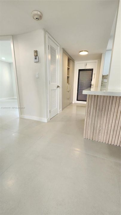 Active With Contract: $140,000 (2 beds, 2 baths, 850 Square Feet)