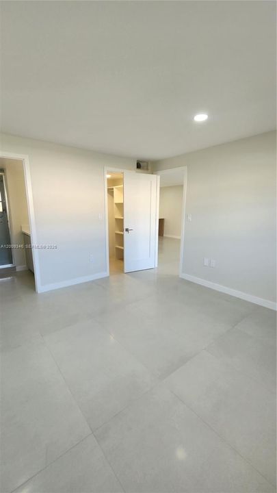 Active With Contract: $140,000 (2 beds, 2 baths, 850 Square Feet)