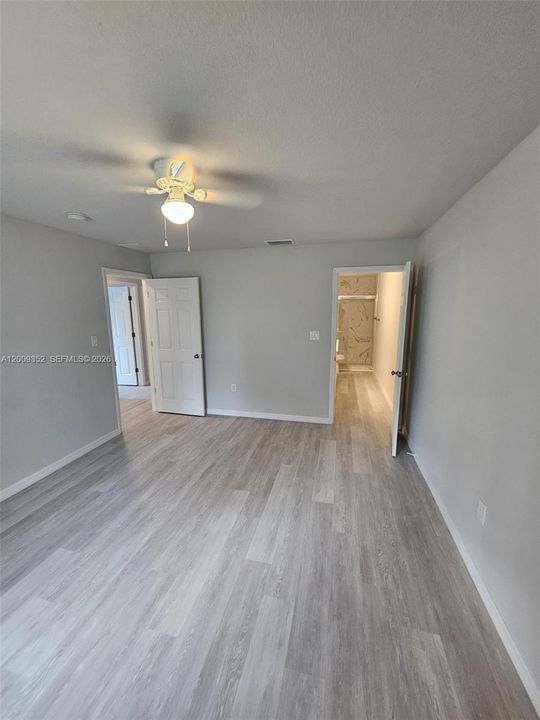 Active With Contract: $1,600 (3 beds, 2 baths, 1272 Square Feet)