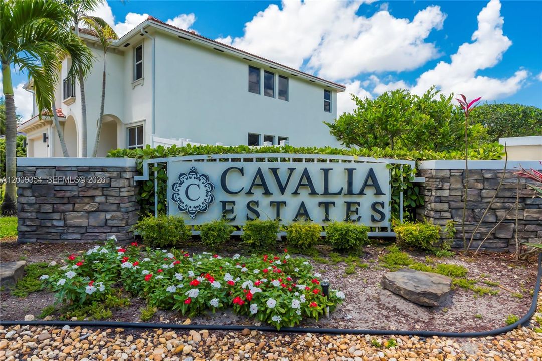 待售: $1,725,000 (6 贝兹, 5 浴室, 5516 平方英尺)