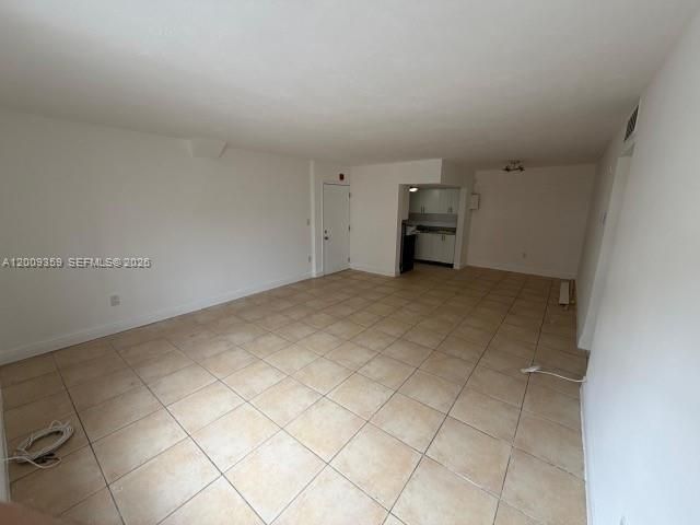 For Sale: $195,000 (2 beds, 1 baths, 820 Square Feet)