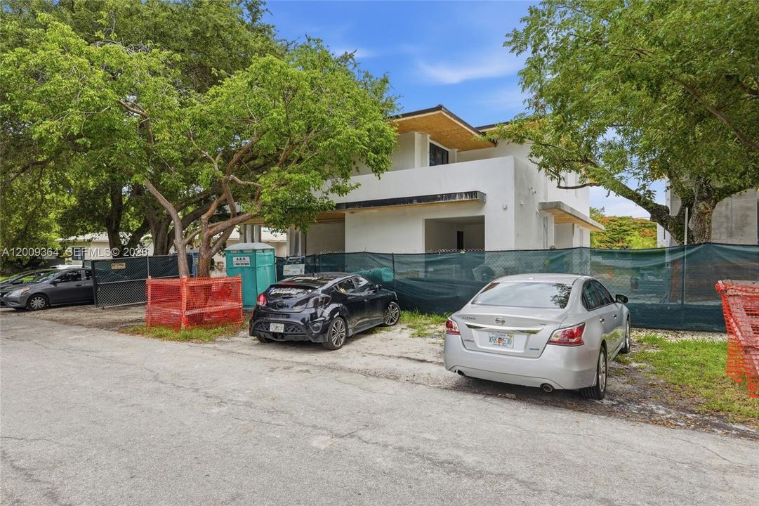 For Sale: $6,550,000 (6 beds, 5 baths, 0 Square Feet)