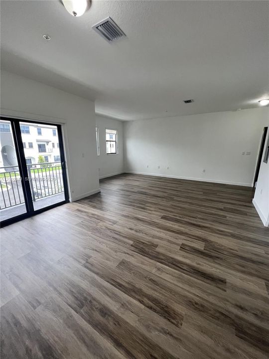В аренду: $2,600 (2 спален, 2 ванн, 1486 Квадратных фут)