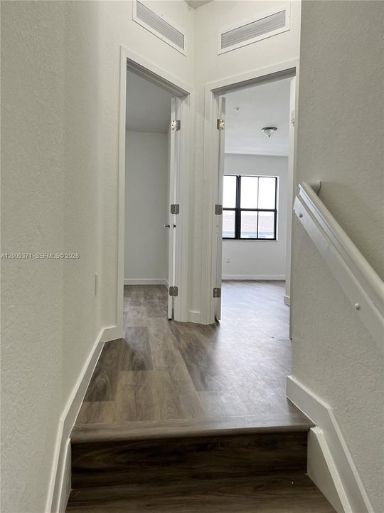 В аренду: $2,600 (2 спален, 2 ванн, 1486 Квадратных фут)