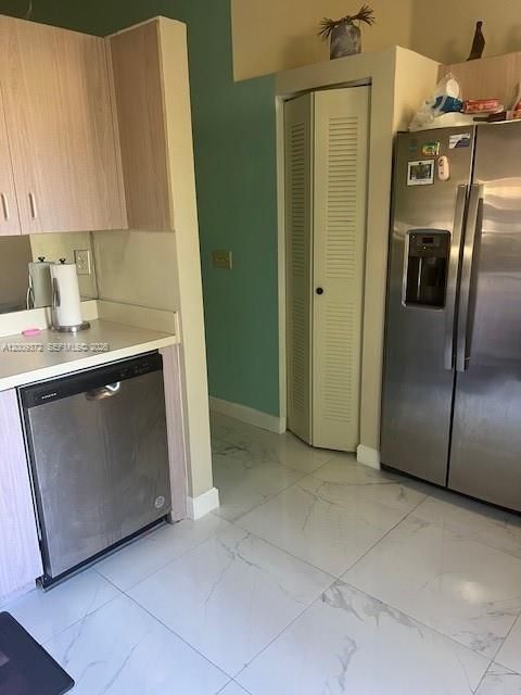 На продажу: $465,000 (3 спален, 2 ванн, 1442 Квадратных фут)