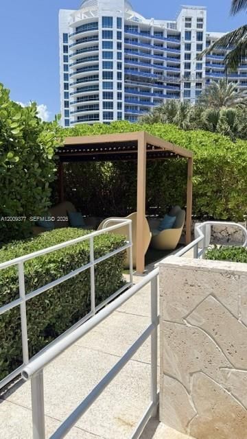 待售: $2,400,000 (3 贝兹, 3 浴室, 1742 平方英尺)