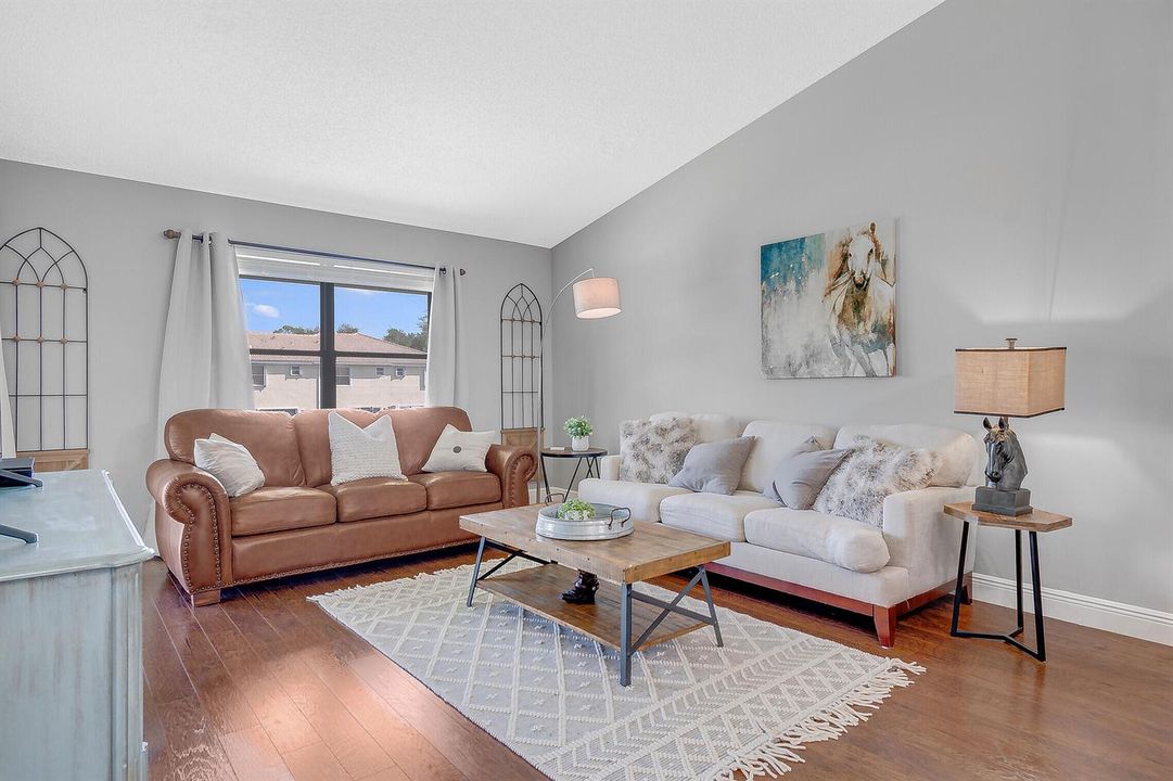 05_13155_Chadwick_Court_20_5_mls