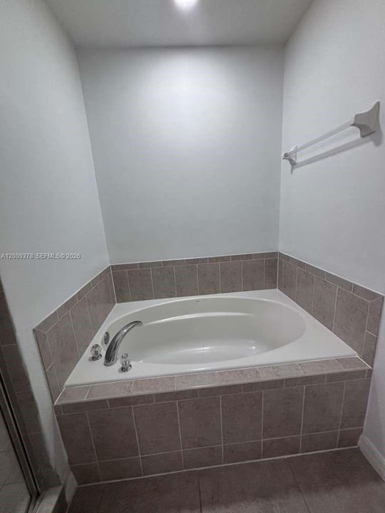 Recientemente alquilado: $2,200 (3 camas, 2 baños, 0 Pies cuadrados)