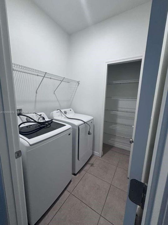 Recientemente alquilado: $2,200 (3 camas, 2 baños, 0 Pies cuadrados)