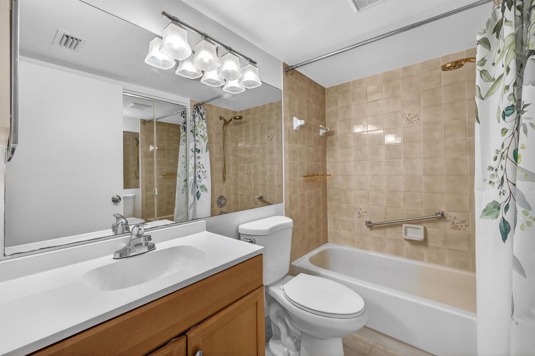 2512 SE Anchorage Cv C-2.jpg #20
