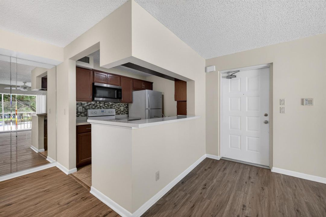 2512 SE Anchorage Cv C-2.jpg #12