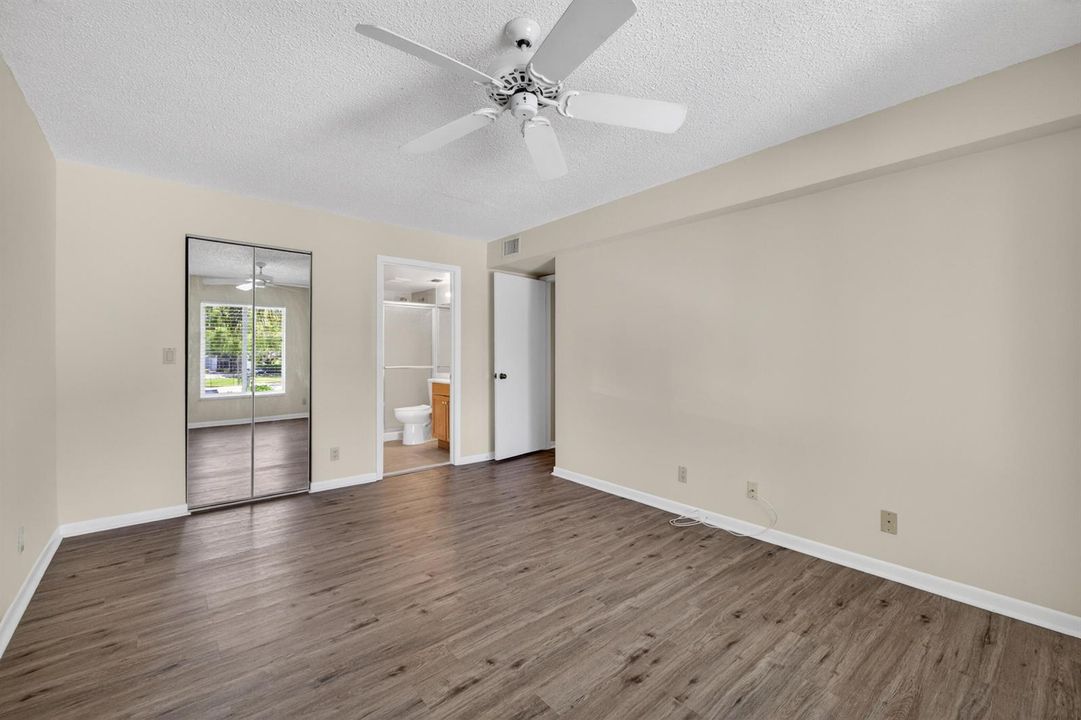 2512 SE Anchorage Cv C-2.jpg #25
