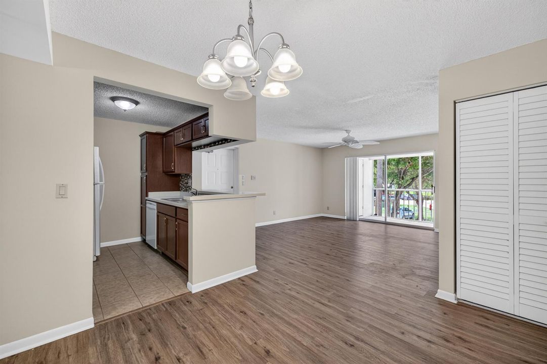 2512 SE Anchorage Cv C-2.jpg #11