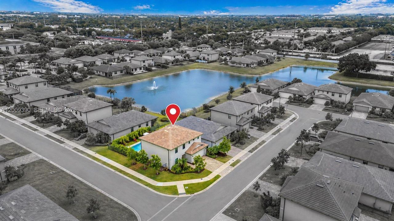 For Sale: $725,000 (5 beds, 3 baths, 2299 Square Feet)