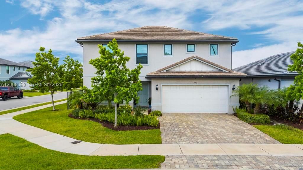 For Sale: $725,000 (5 beds, 3 baths, 2299 Square Feet)