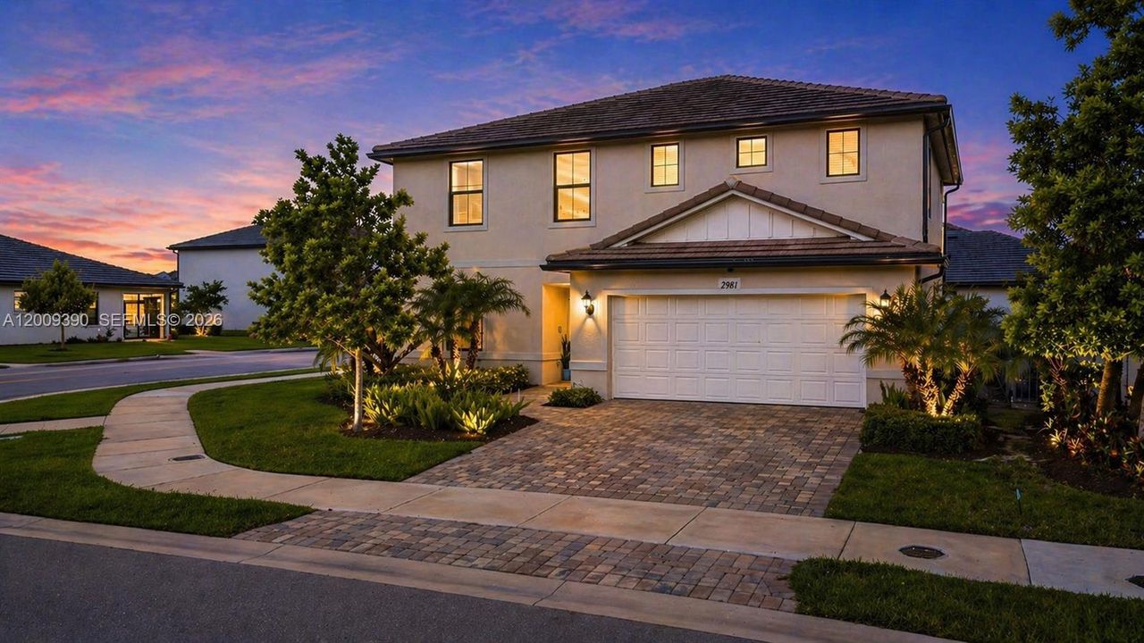 For Sale: $725,000 (5 beds, 3 baths, 2299 Square Feet)