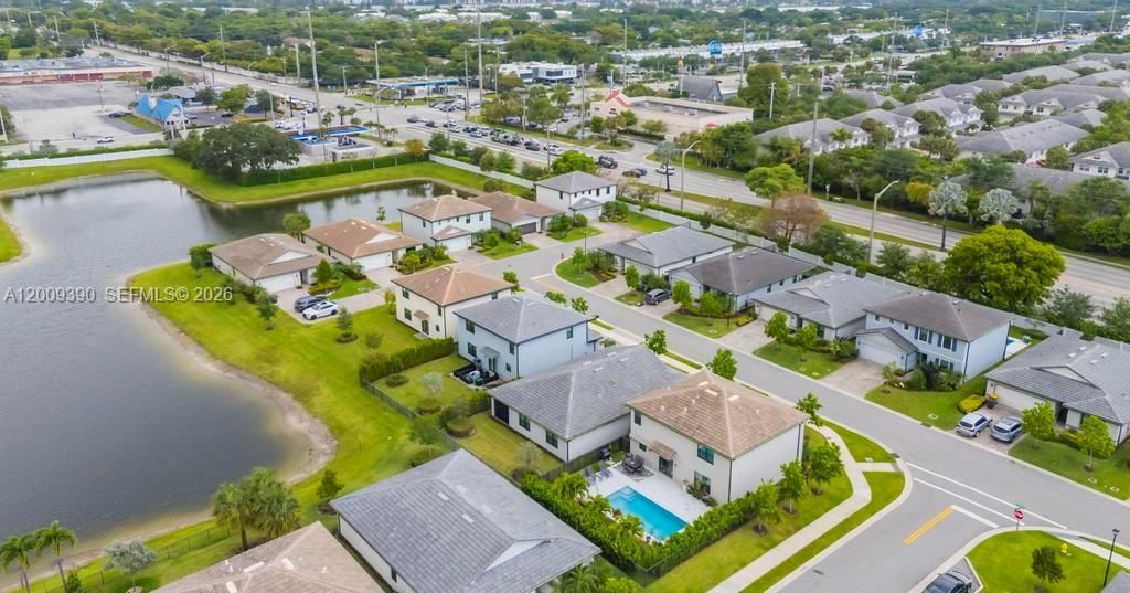 For Sale: $725,000 (5 beds, 3 baths, 2299 Square Feet)