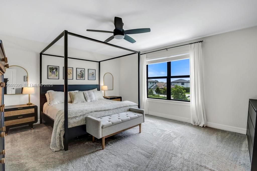 For Sale: $725,000 (5 beds, 3 baths, 2299 Square Feet)
