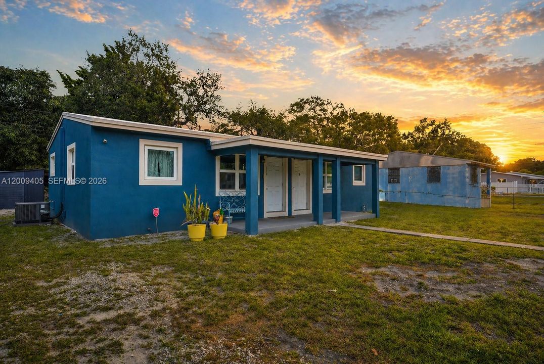 Active With Contract: $449,000 (0 beds, 0 baths, 1012 Square Feet)