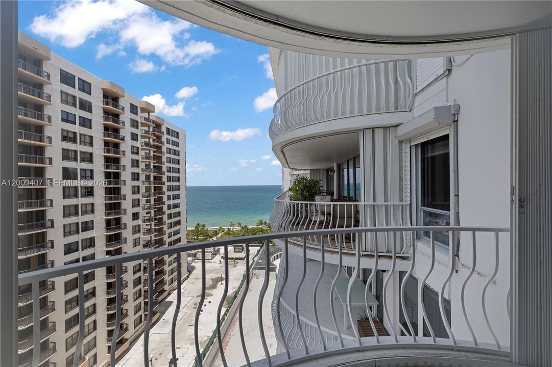 For Sale: $4,650,000 (5 beds, 5 baths, 3300 Square Feet)
