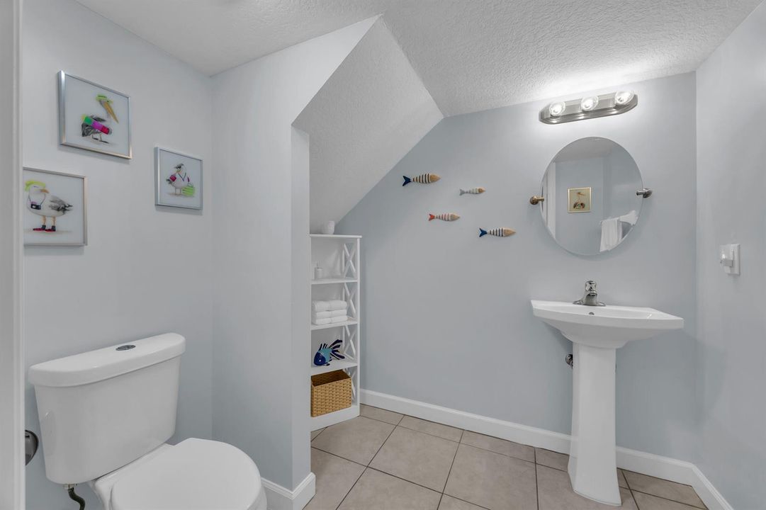 1/2 bath