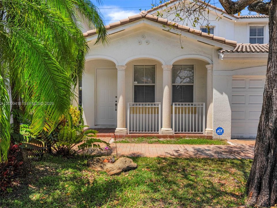 Vendido Recientemente: $700,000 (4 camas, 3 baños, 2171 Pies cuadrados)