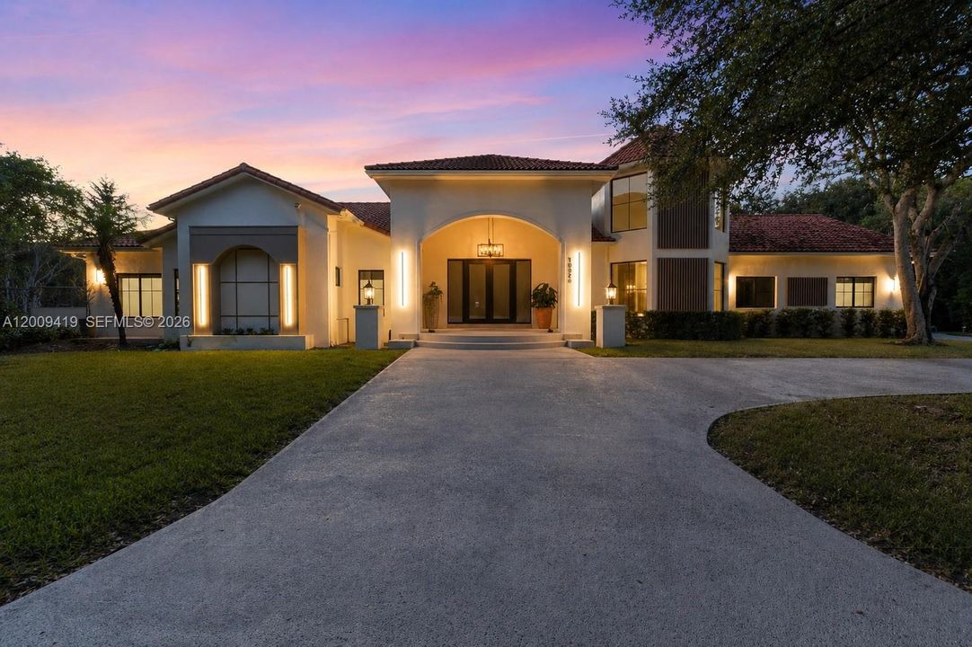 For Rent: $13,000 (6 beds, 4 baths, 3932 Square Feet)