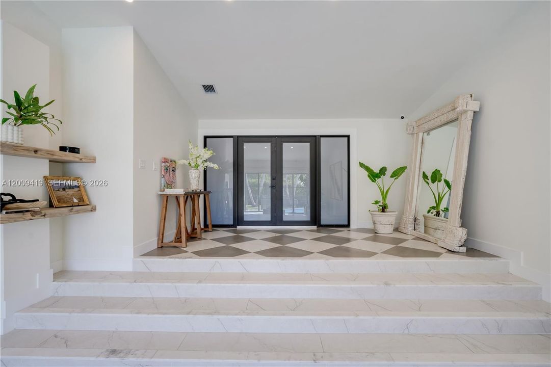 For Rent: $13,000 (6 beds, 4 baths, 3932 Square Feet)