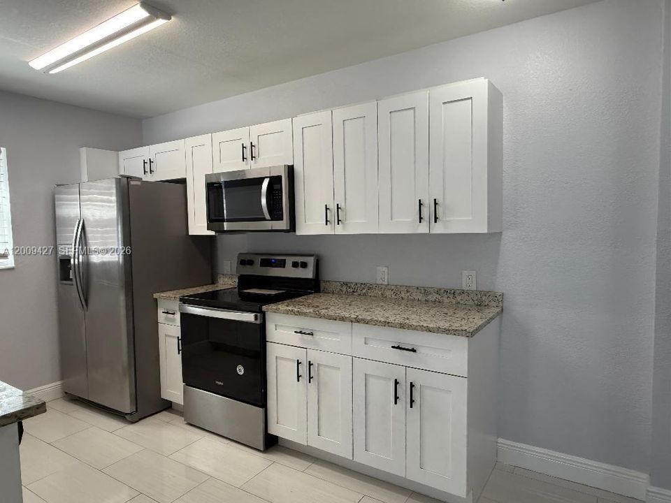 For Rent: $3,250 (3 beds, 2 baths, 1283 Square Feet)