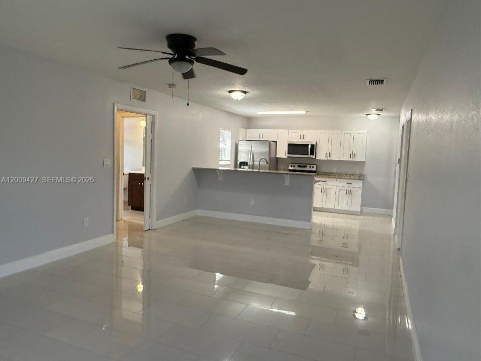 For Rent: $3,250 (3 beds, 2 baths, 1283 Square Feet)