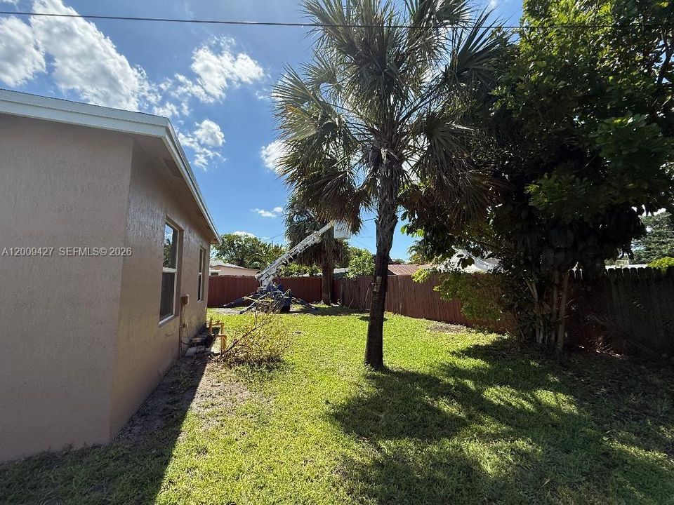 For Rent: $3,250 (3 beds, 2 baths, 1283 Square Feet)