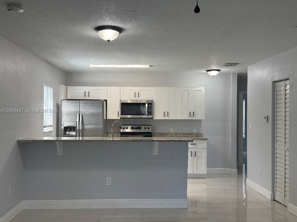 For Rent: $3,250 (3 beds, 2 baths, 1283 Square Feet)