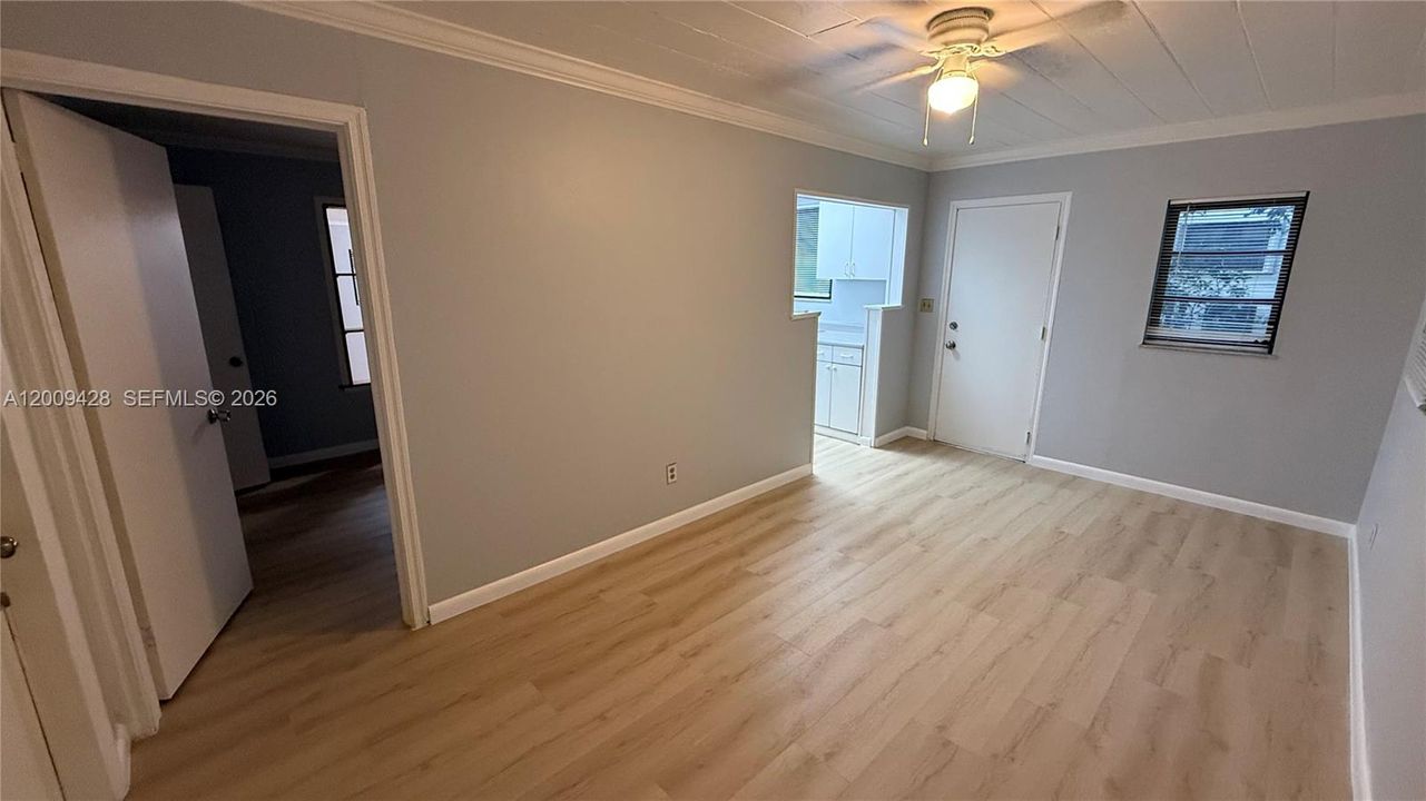 Activo con contrato: $1,350 (1 camas, 1 baños, 490 Pies cuadrados)