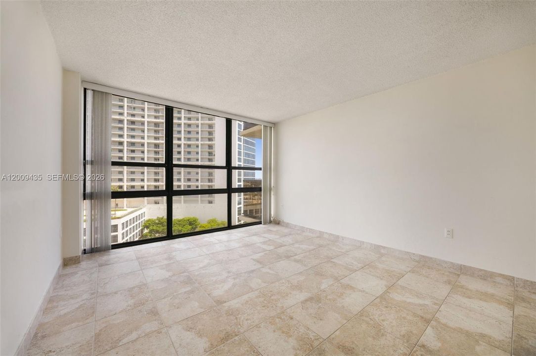 En Venta: $320,000 (1 camas, 1 baños, 768 Pies cuadrados)