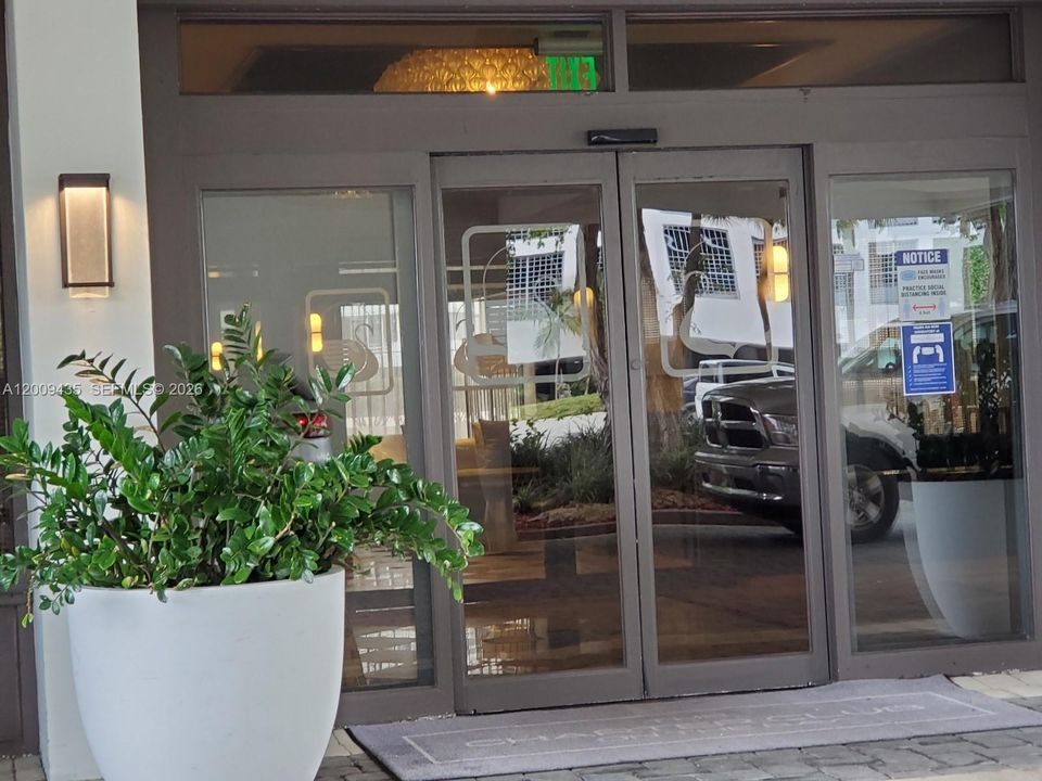 En Venta: $320,000 (1 camas, 1 baños, 768 Pies cuadrados)