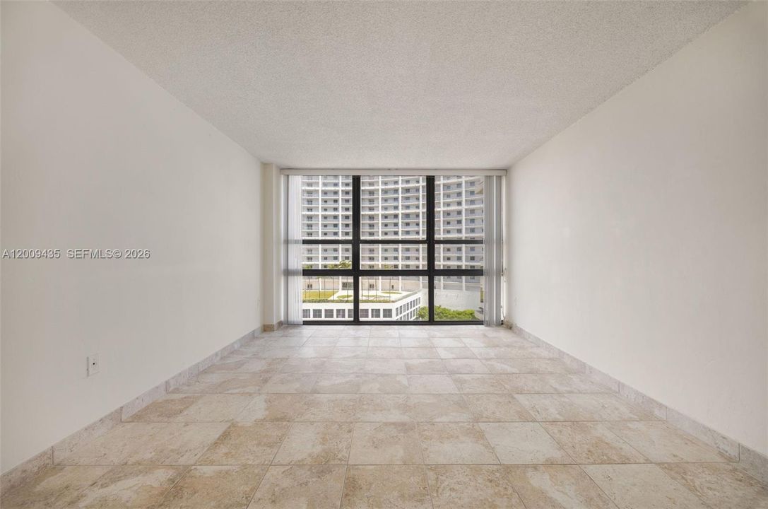 En Venta: $320,000 (1 camas, 1 baños, 768 Pies cuadrados)