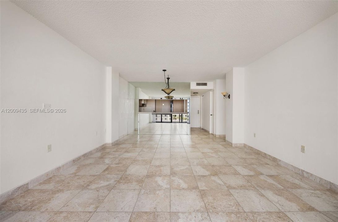 En Venta: $320,000 (1 camas, 1 baños, 768 Pies cuadrados)