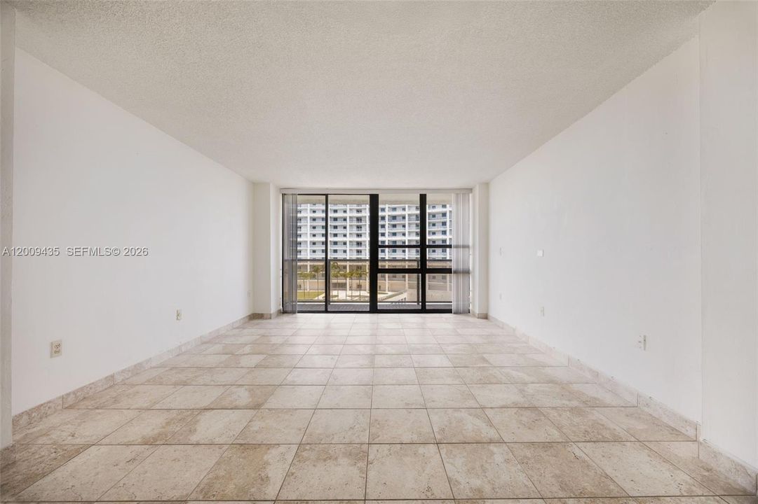 En Venta: $320,000 (1 camas, 1 baños, 768 Pies cuadrados)